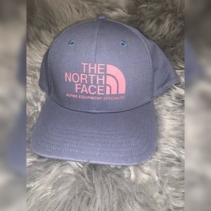 Women’s North Face billed hat